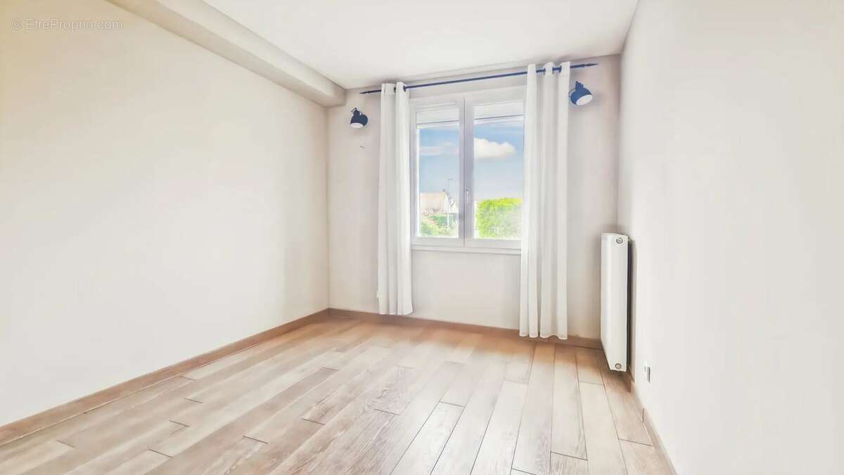 Maison à LONGPONT-SUR-ORGE