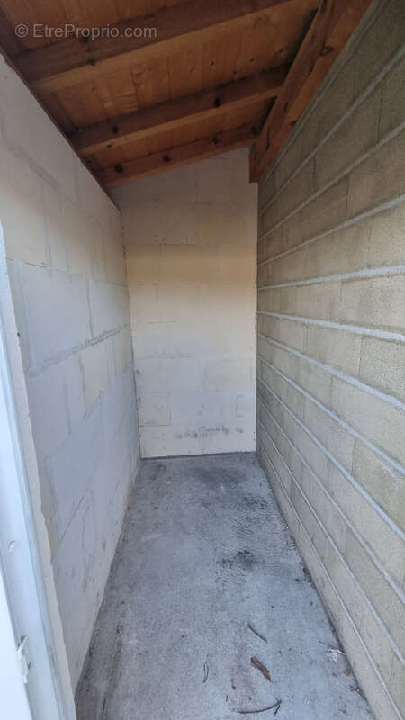 Appartement à MEES