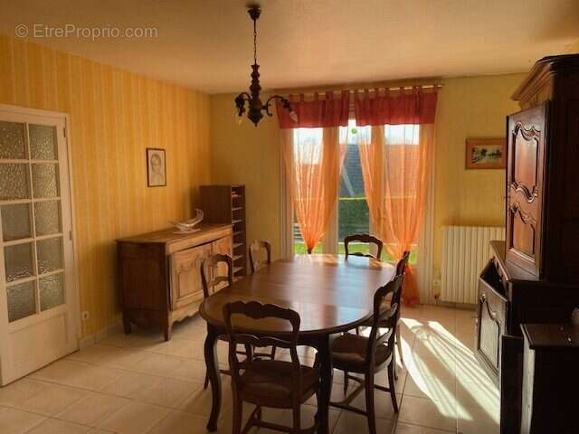 Maison à AILLIERES-BEAUVOIR