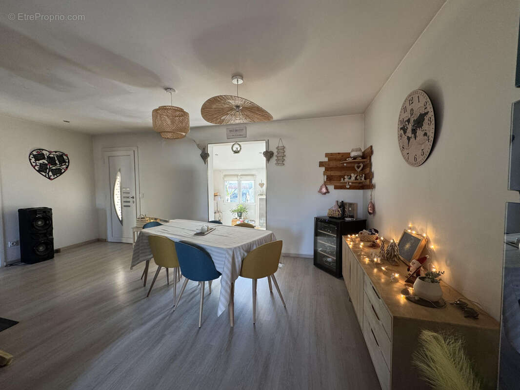 Maison à COURSAN