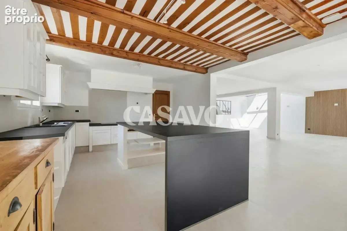 Vente Maison 5 pièces de 240m² - 13410 Lambesc - photo 17