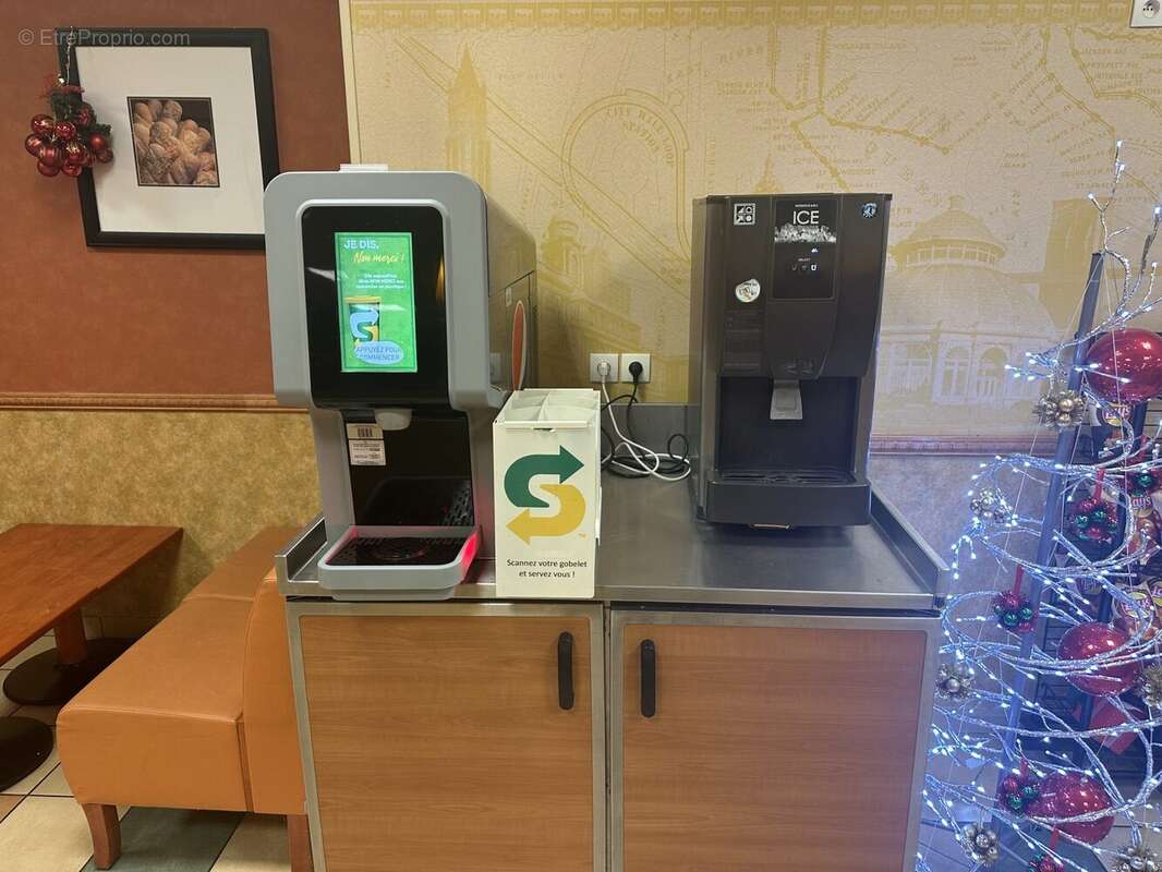 Autre à PONT-SAINTE-MARIE