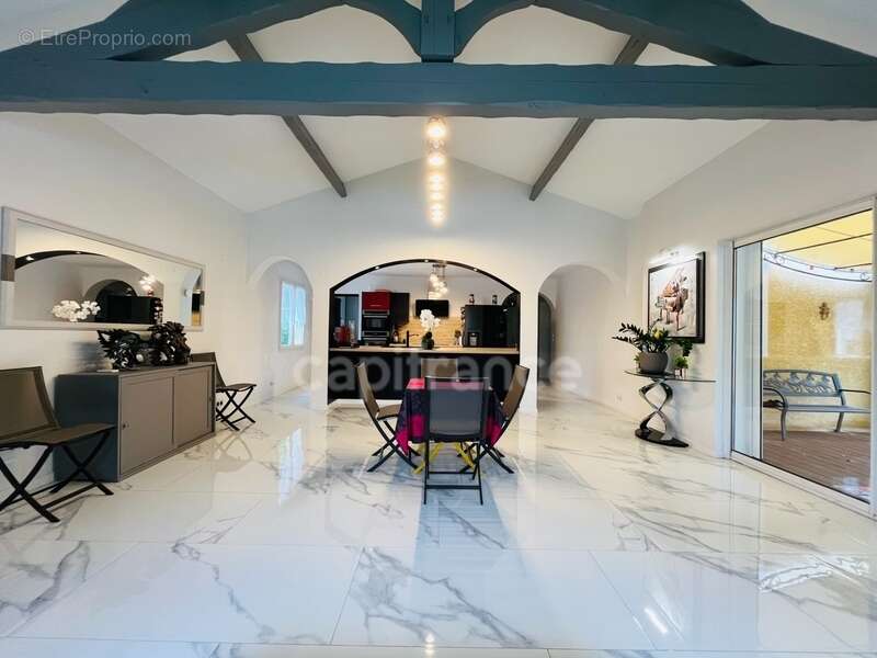 Maison à MAS-DE-LONDRES