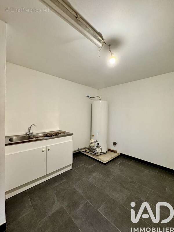 Maison 194 m² à Luze  - photo 4