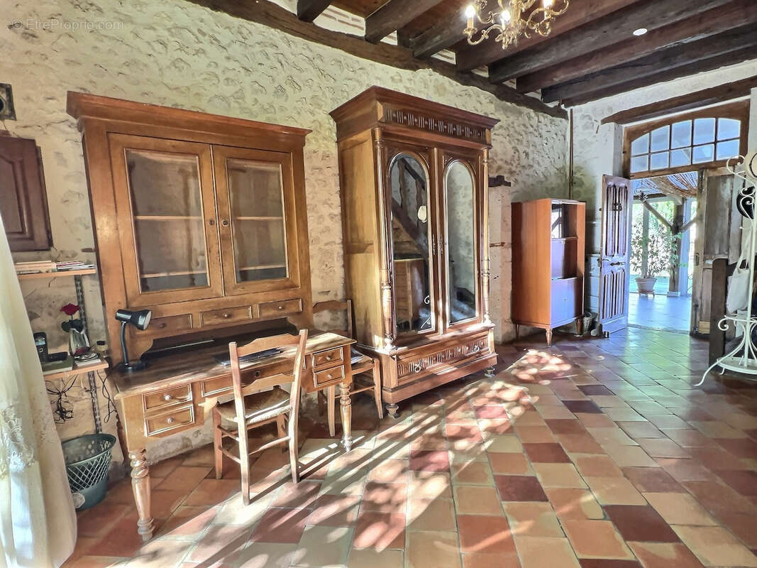 Maison à PUJOLS