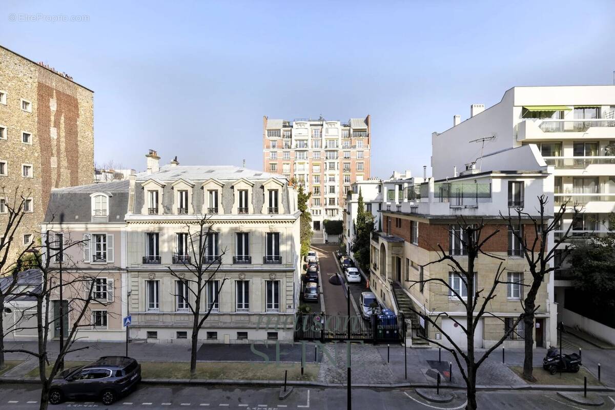 Appartement à NEUILLY-SUR-SEINE