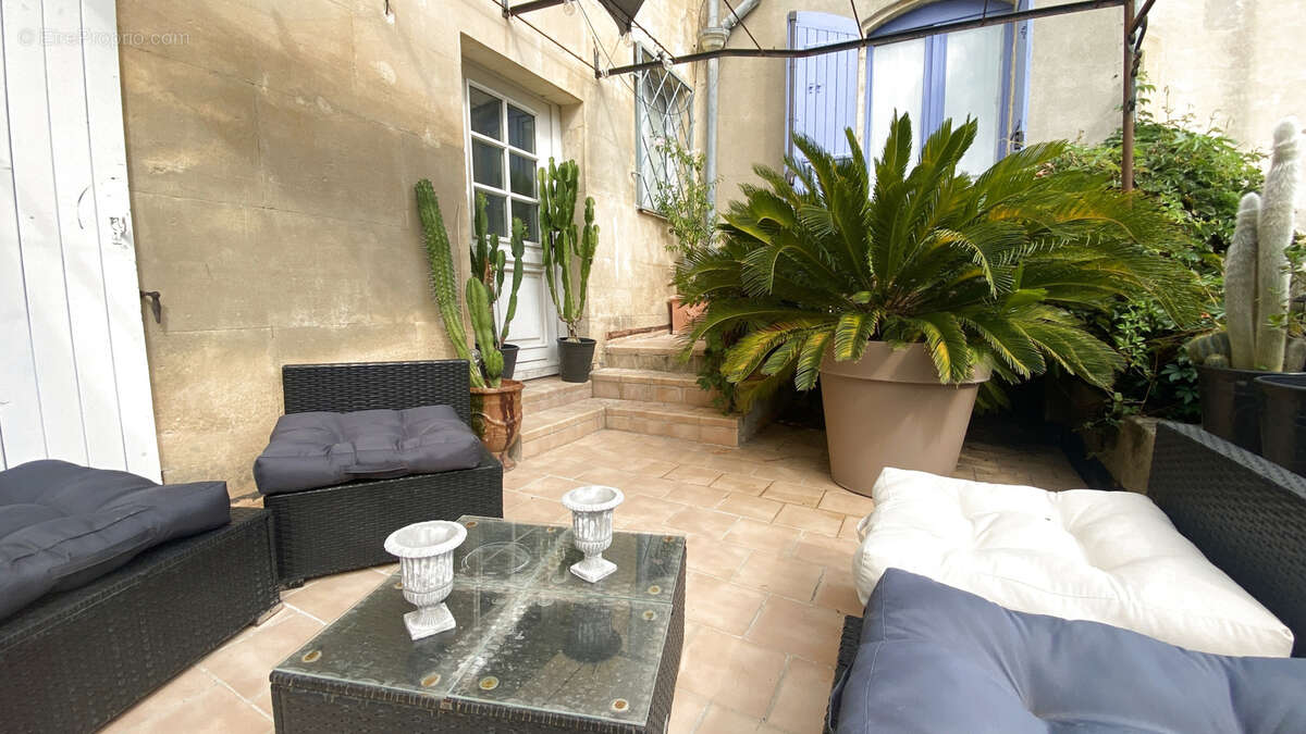 Maison à SAINT-GILLES