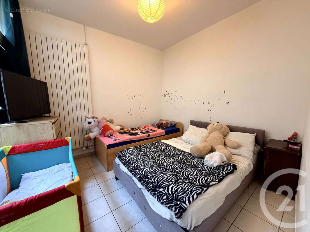 Autre à SAINT-QUENTIN