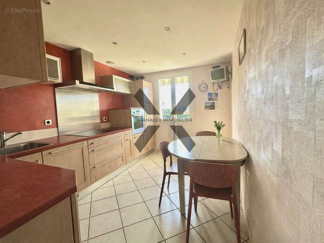 Maison à SAINT-VINCENT-DE-BOISSET