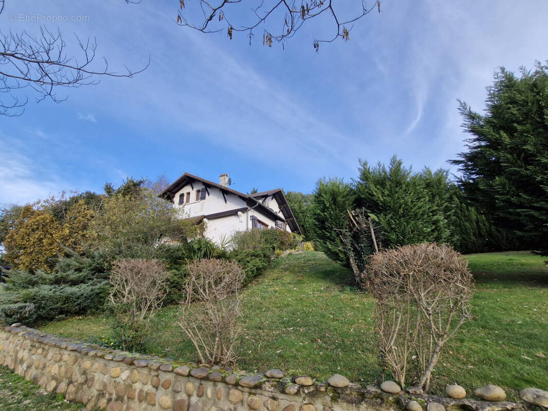 Maison à LACASSAGNE