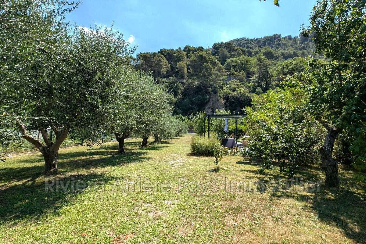 Maison 198 m² à Saint-Martin-Du-Var  - photo 3