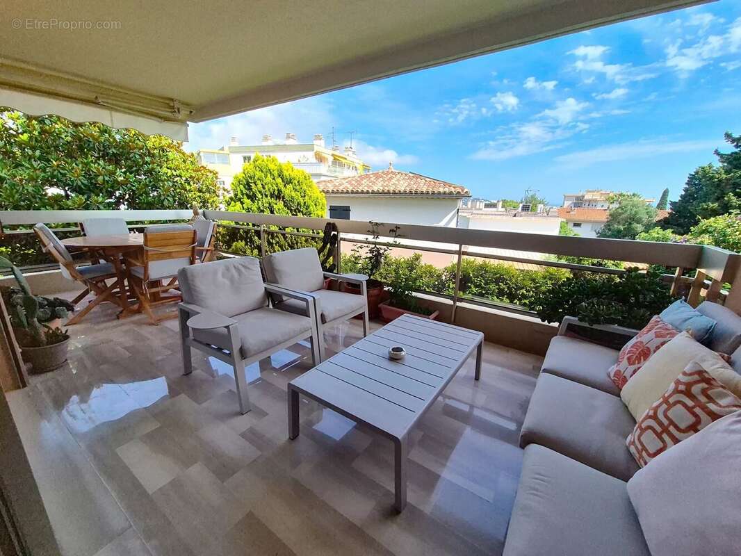 Appartement à LE CANNET