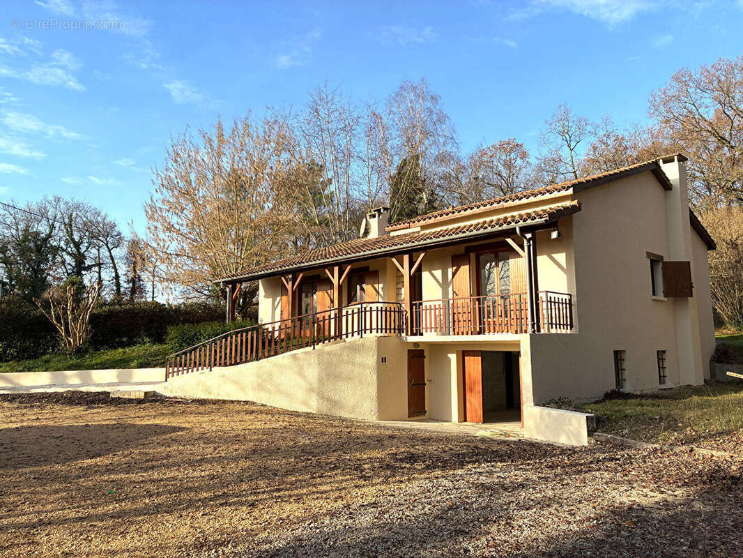 Maison en campagne entièrement rénovée . Vue dominante - photo 6