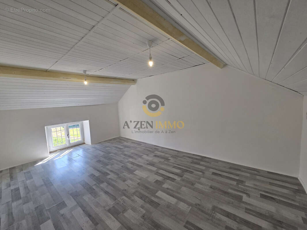 Maison 87 m² à Bressuire  - photo 4