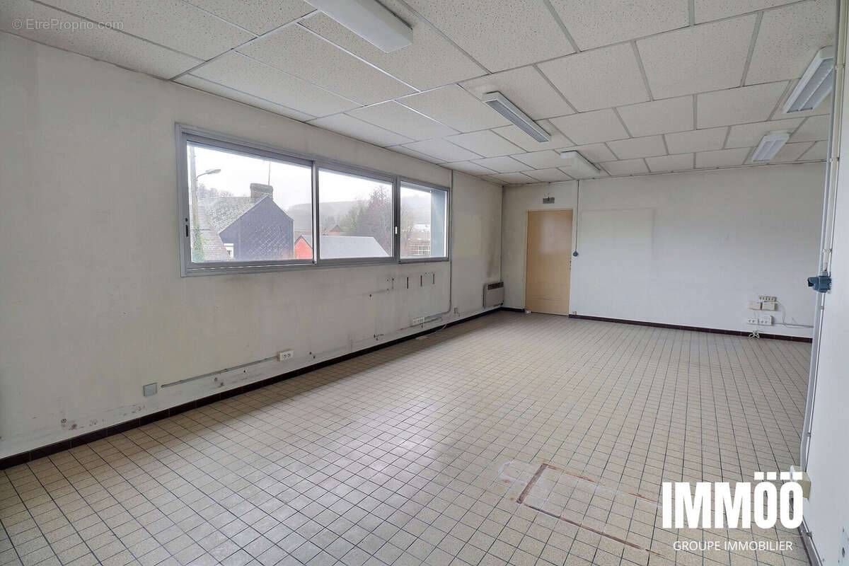 Commerce à LE HOULME