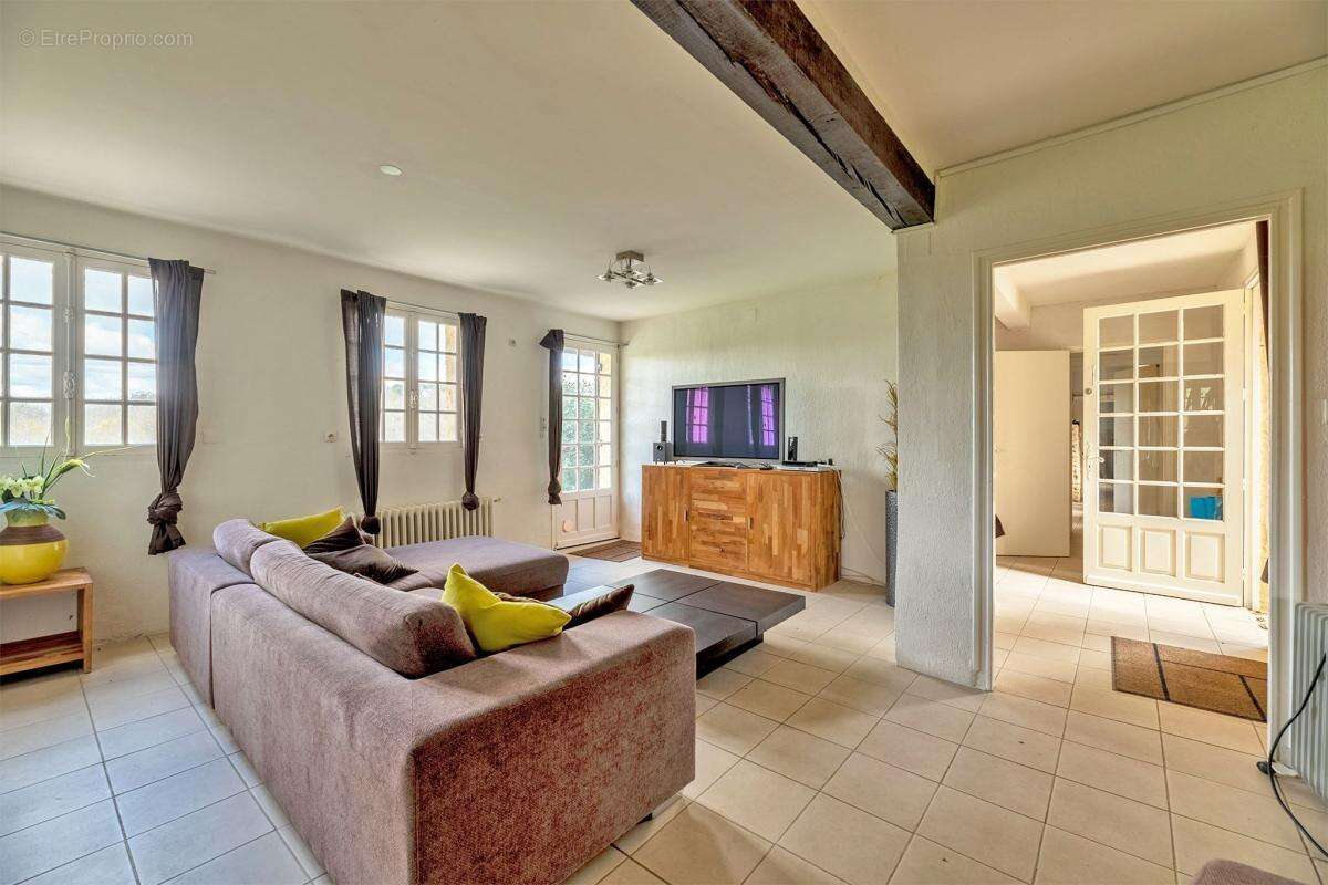 Maison à SAINT-GEYRAC