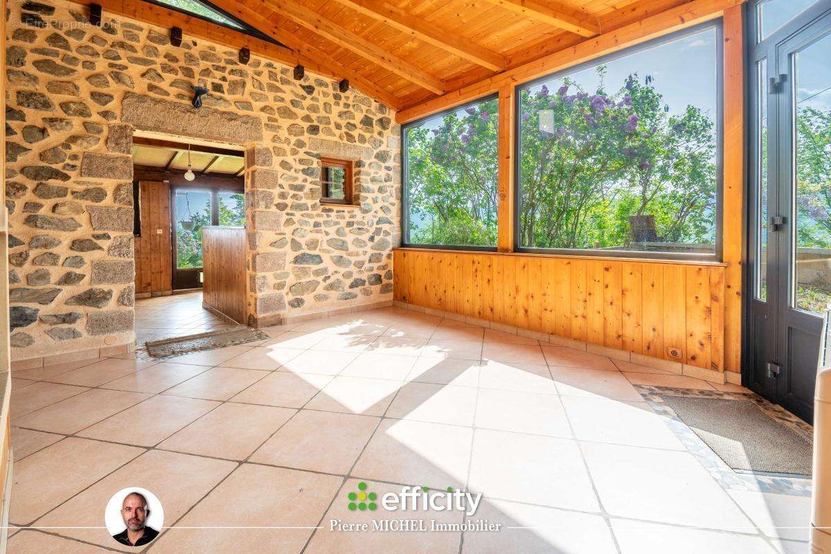 Maison 136 m² à Bessenay  - photo 6