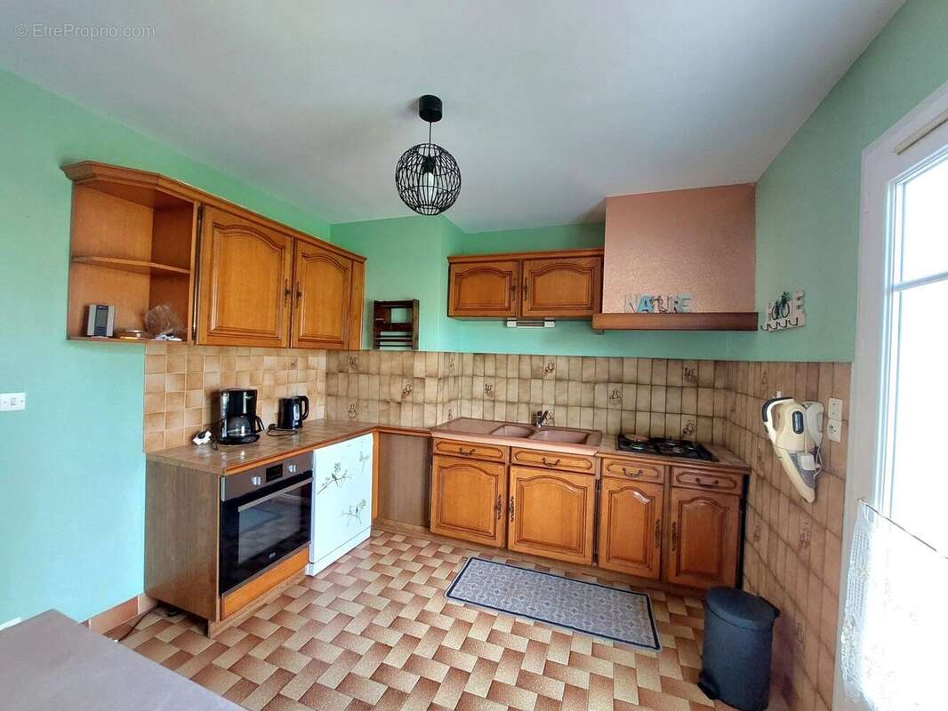 Maison à CELLE-LEVESCAULT