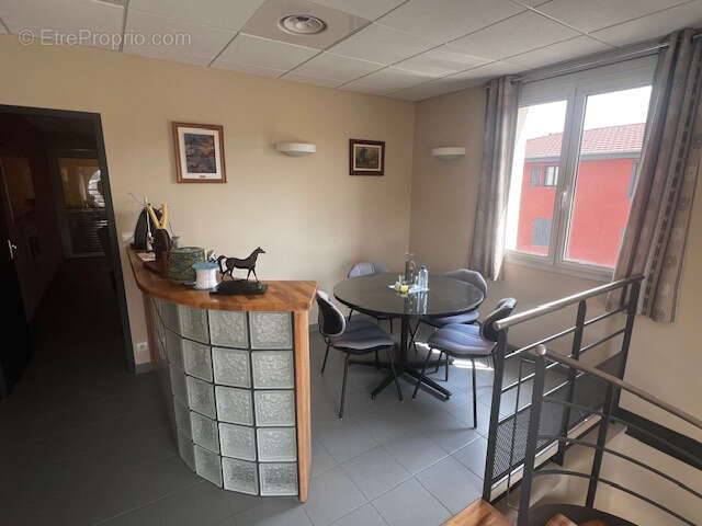 Commerce à SAINT-BARTHELEMY-LESTRA