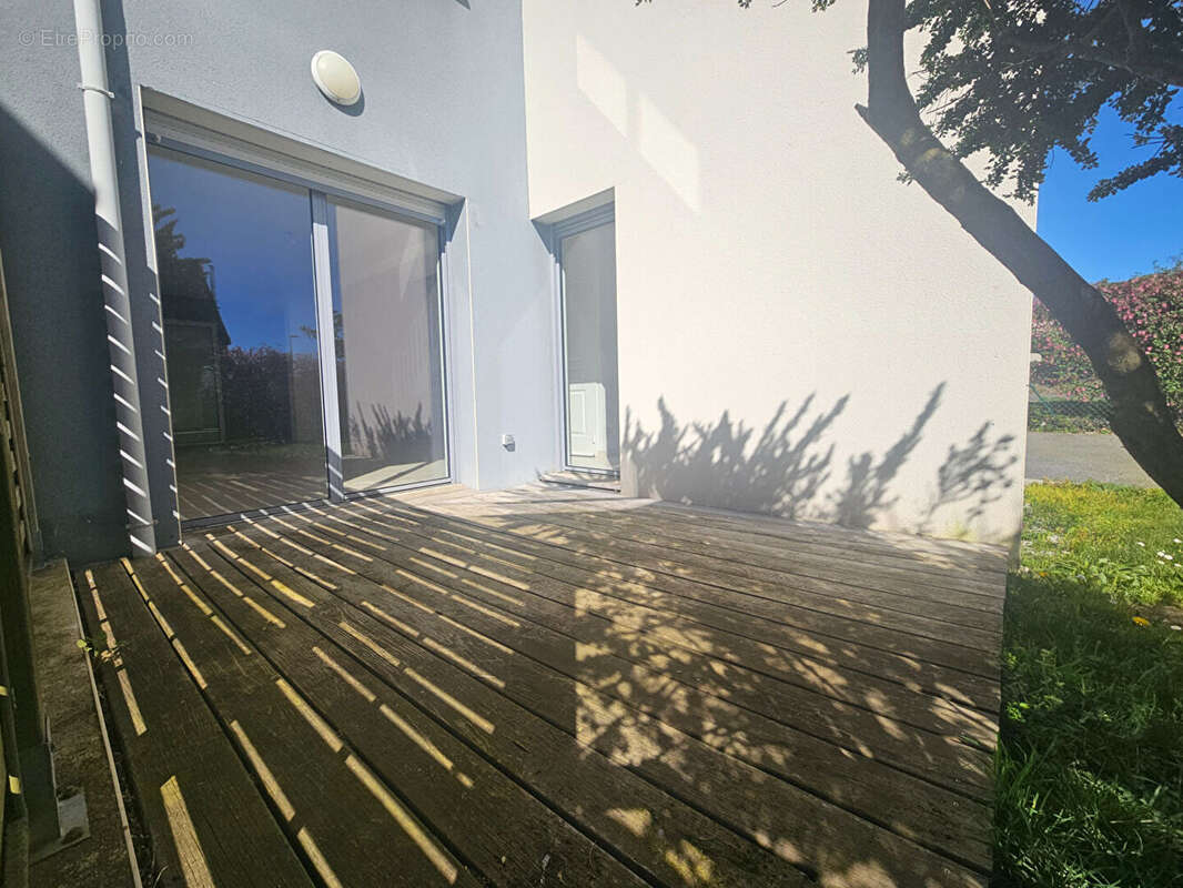 Maison 4 chambres  111 m²  Gévezé - photo 4