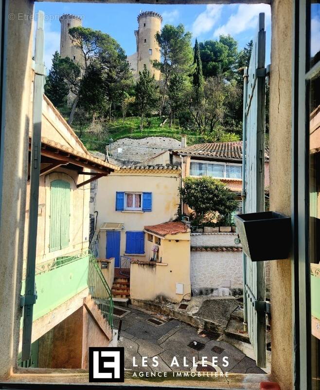 Maison à CHATEAURENARD