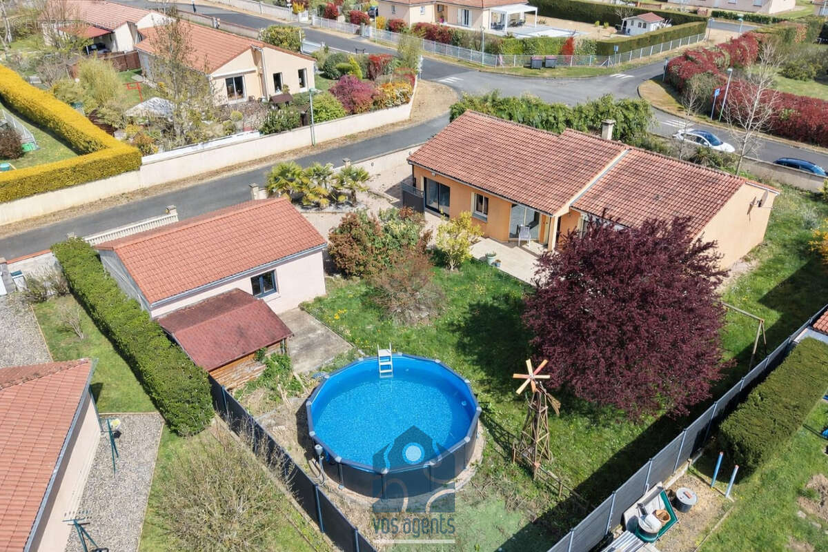 Maison à PUY-GUILLAUME