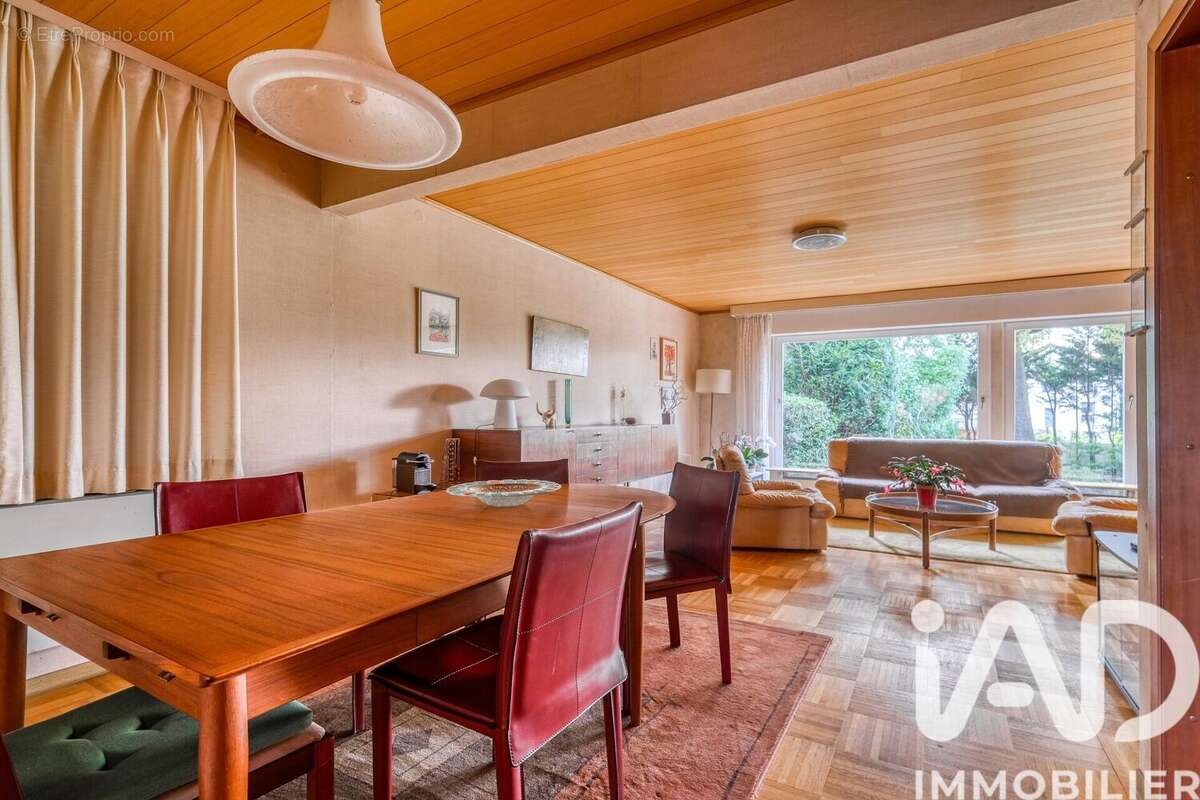 Photo 2 - Maison à LES PAVILLONS-SOUS-BOIS