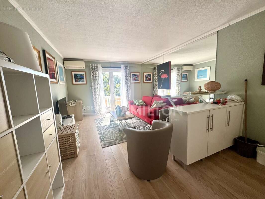 Appartement à VALBONNE