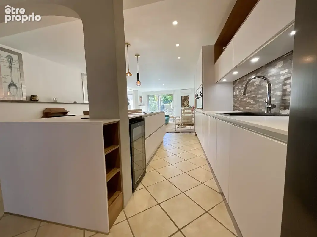Maison bourgeoise de charme de 160m2   Agde centre, jardin & volumes généreux - photo 6