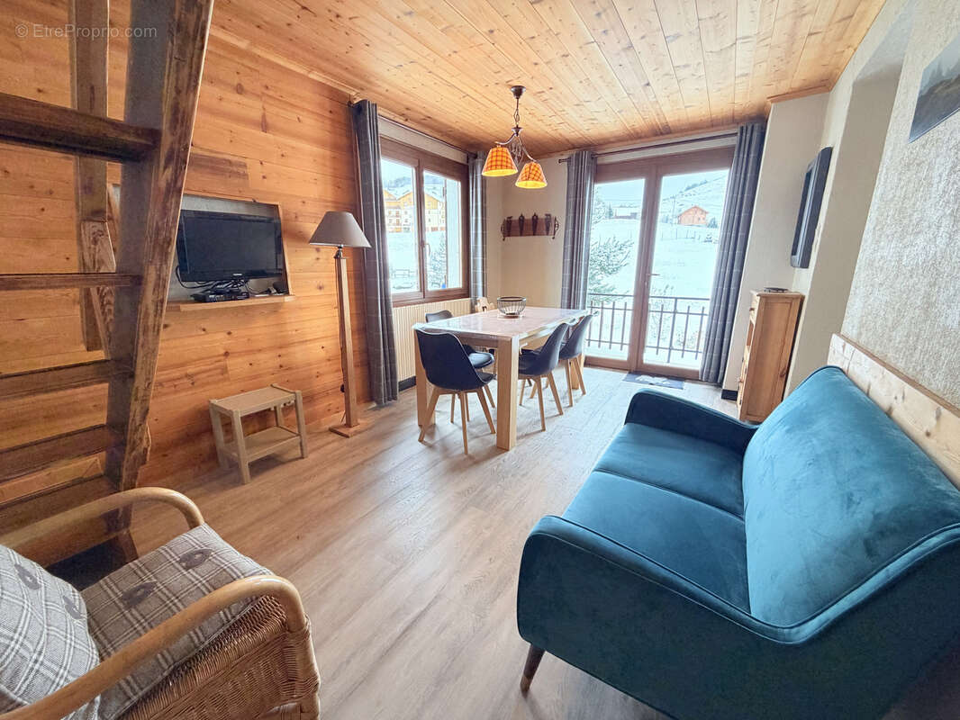 Appartement à ALBIEZ-MONTROND