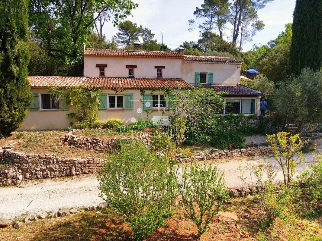 Maison à LORGUES