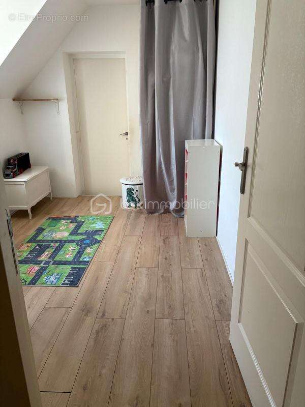 Maison à SAINT-PIERRE-DU-PERRAY