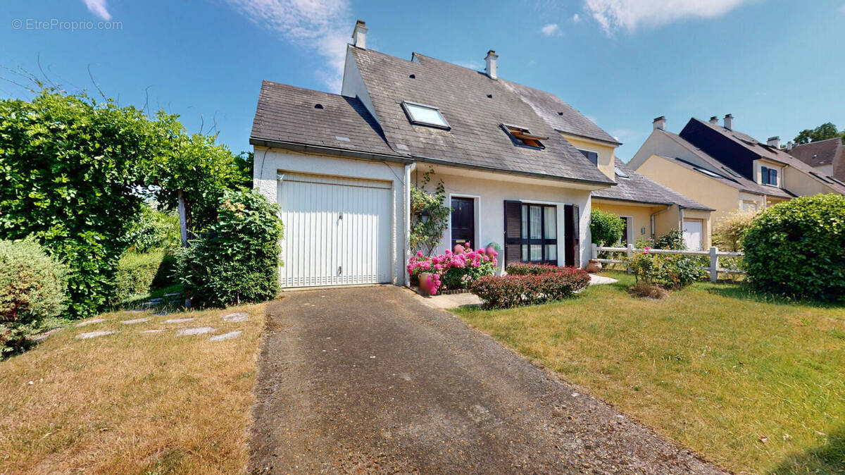 Maison à DOURDAN