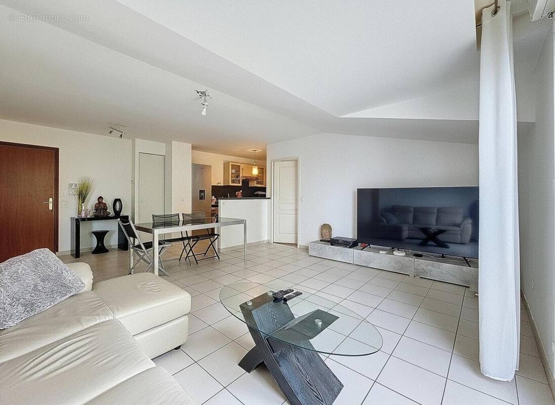 Photo 1 - Appartement à PONTAULT-COMBAULT