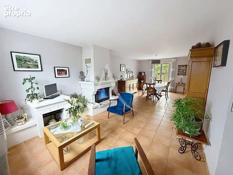 Maison mitoyenne avec jardin clos - photo 2