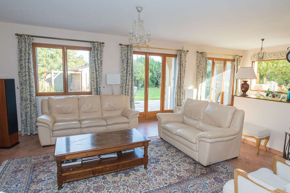 Maison à FEUCHEROLLES