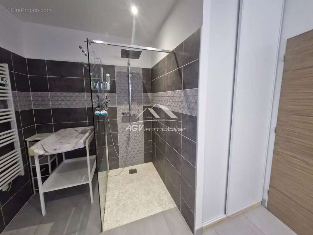 Maison à ALLEGRE-LES-FUMADES