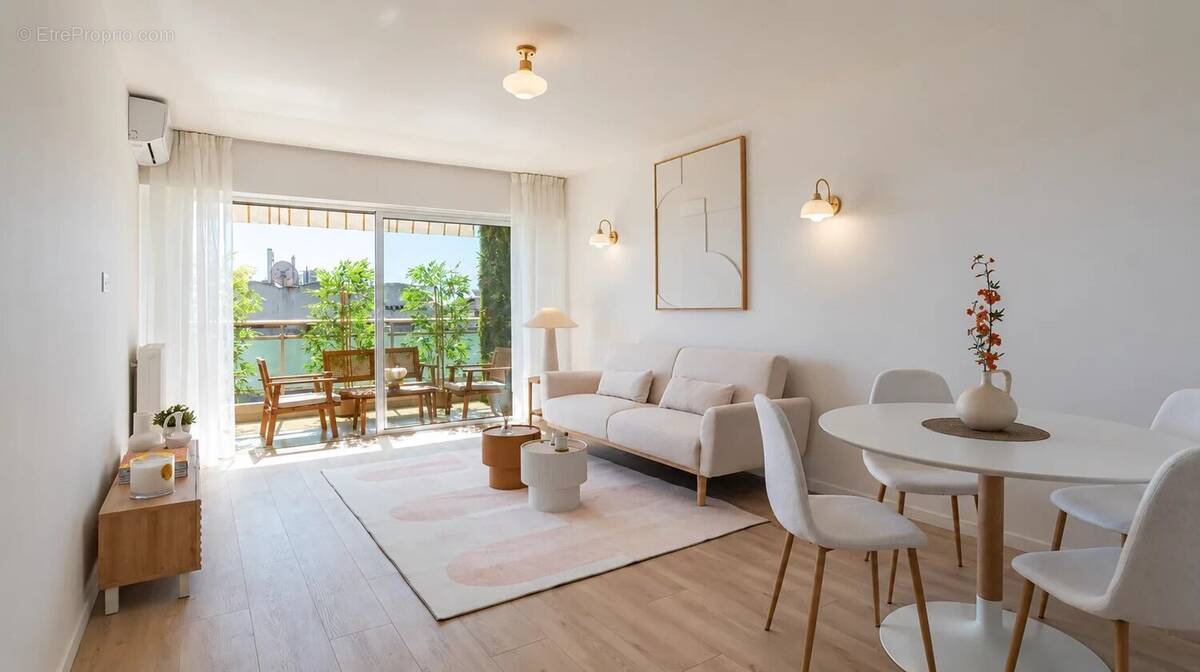 Appartement à CANNES