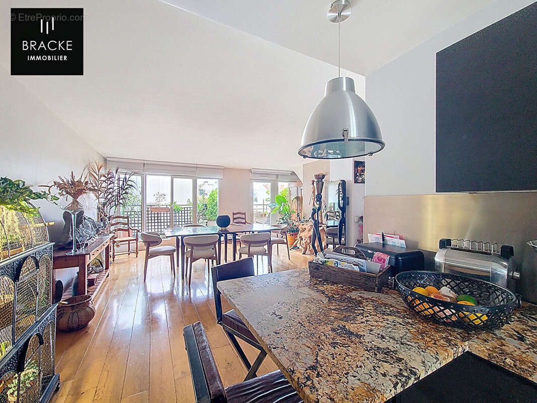 Appartement à COURBEVOIE