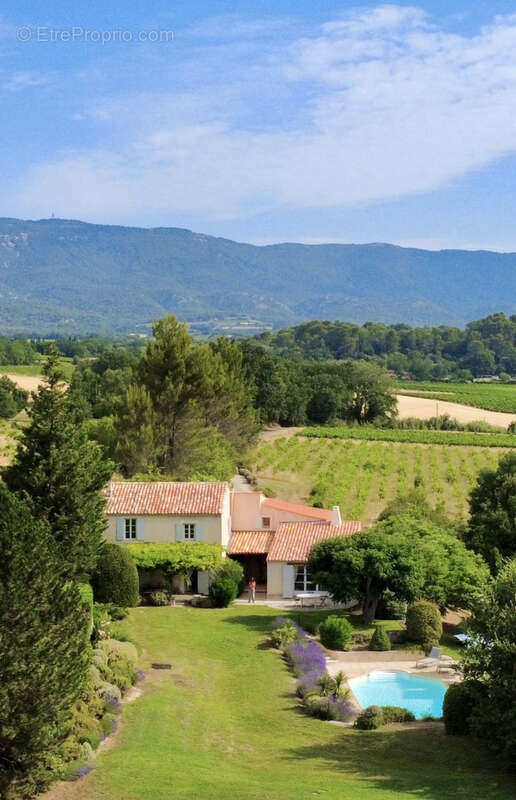 Maison à CUCURON