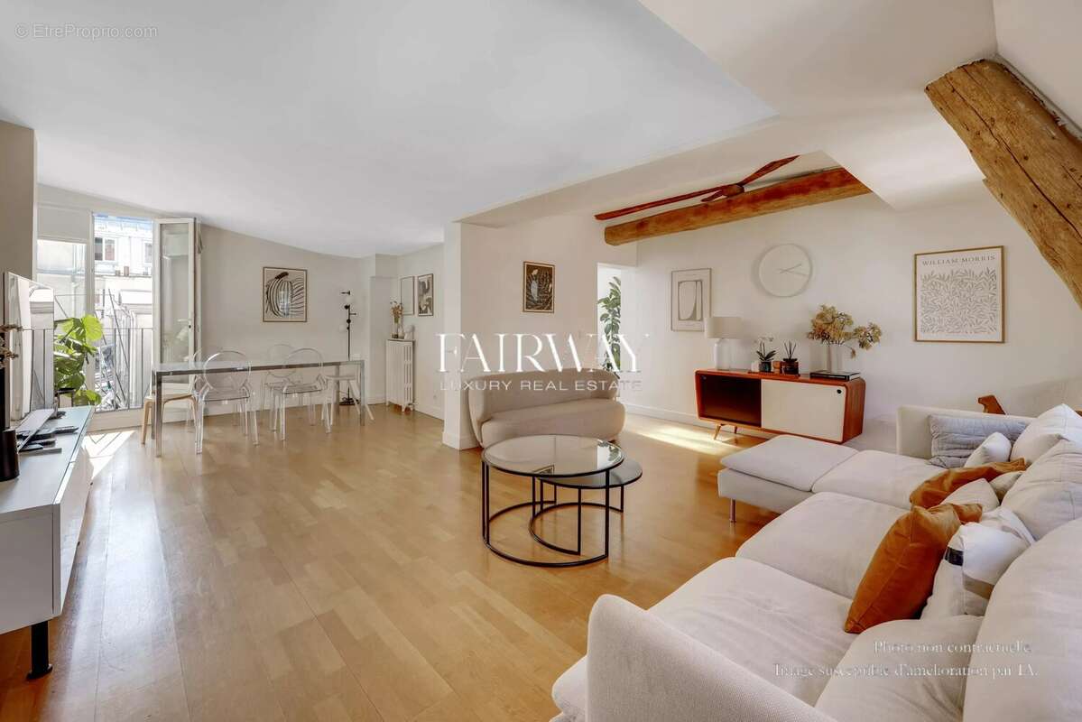 Appartement à PARIS-8E