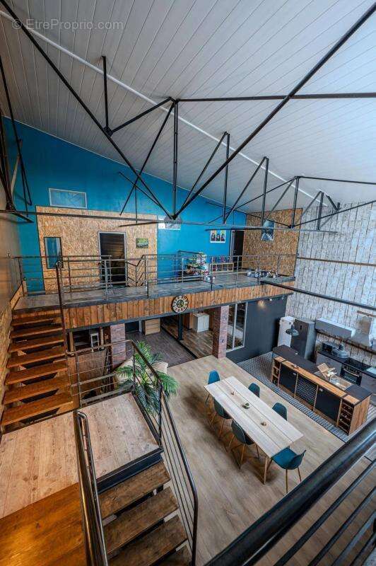 Appartement à MONTCEAU-LES-MINES