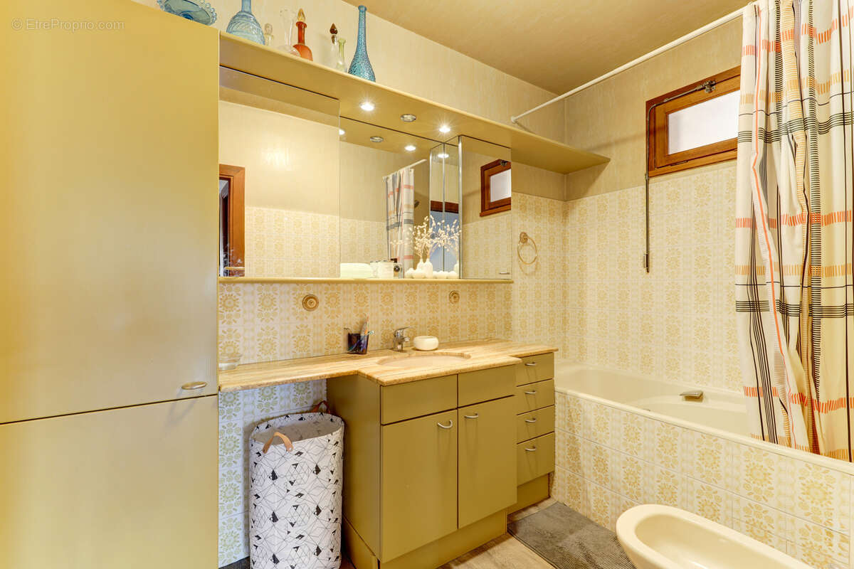 Appartement à CHAMALIERES