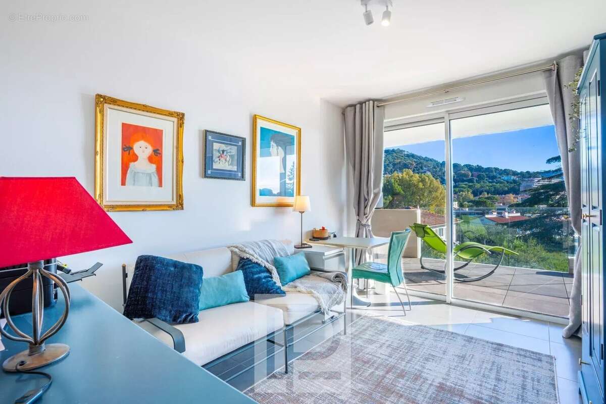 Appartement à LE CANNET