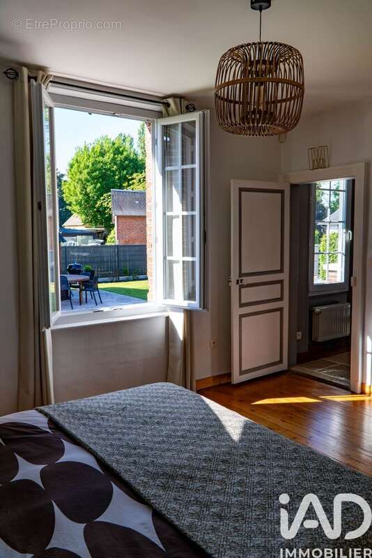 Maison 185 m² à Morgny  - photo 6