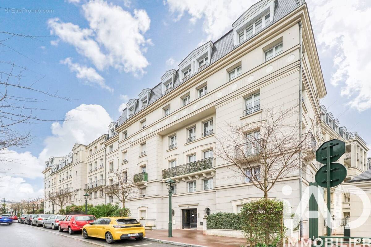 Photo 1 - Appartement à LE PLESSIS-ROBINSON