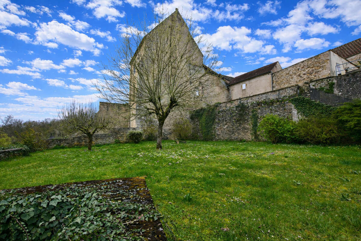 Maison à ASQUINS