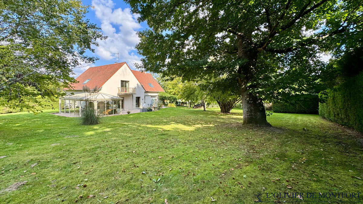 Maison à SAINT-REMY-L&#039;HONORE