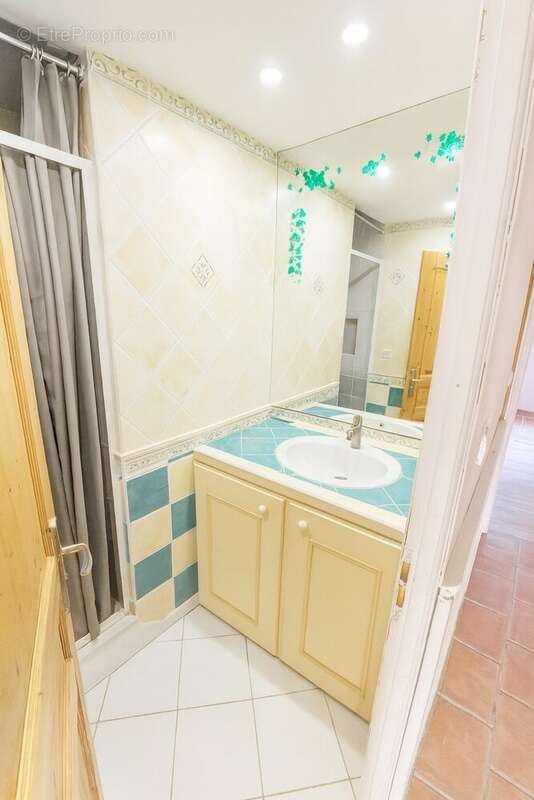 Appartement à FONTENAY-LE-FLEURY