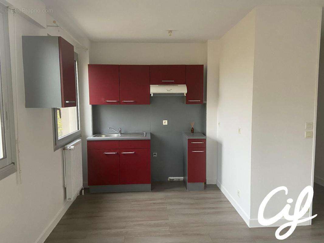 Appartement T1B NANTES Hauts-Pavés - 28.55 m2  106 000 Euros - photo 2